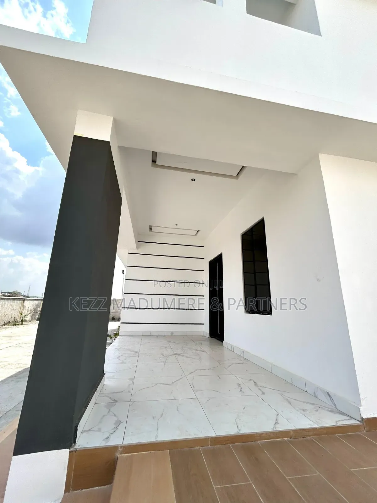 4bdrm Duplex in Hilltop Estate New for sale