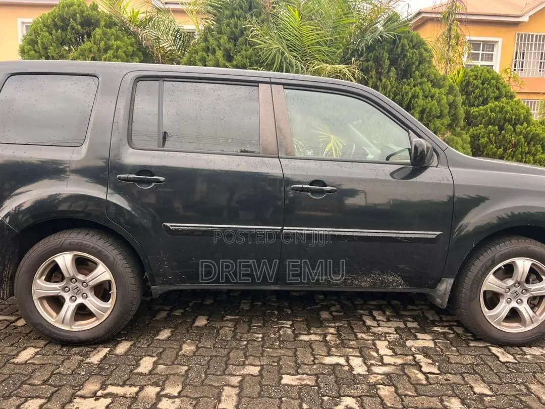 Honda Pilot LX 4dr SUV (3.5L 6cyl 5A) 2012 Black