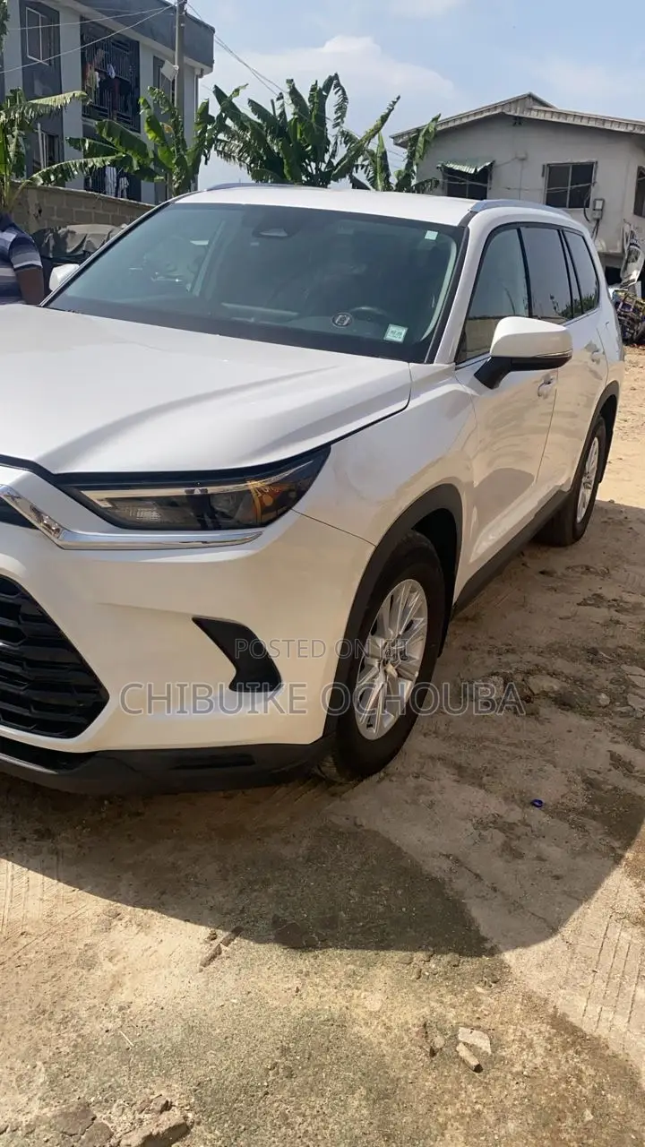 Toyota Grand Highlander XLE AWD 2024 White