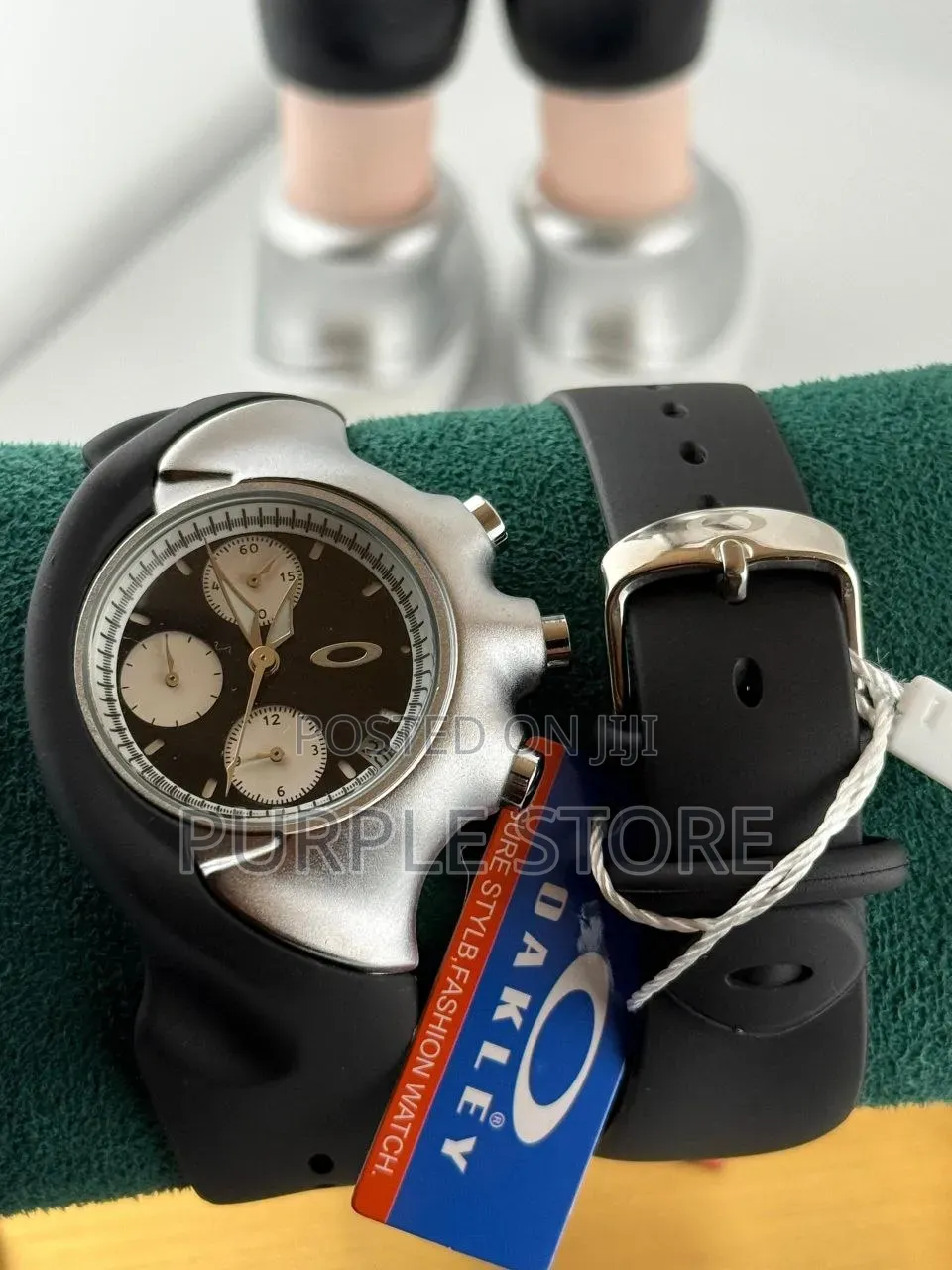 Oakley Active Chronograph Watches for Guys
