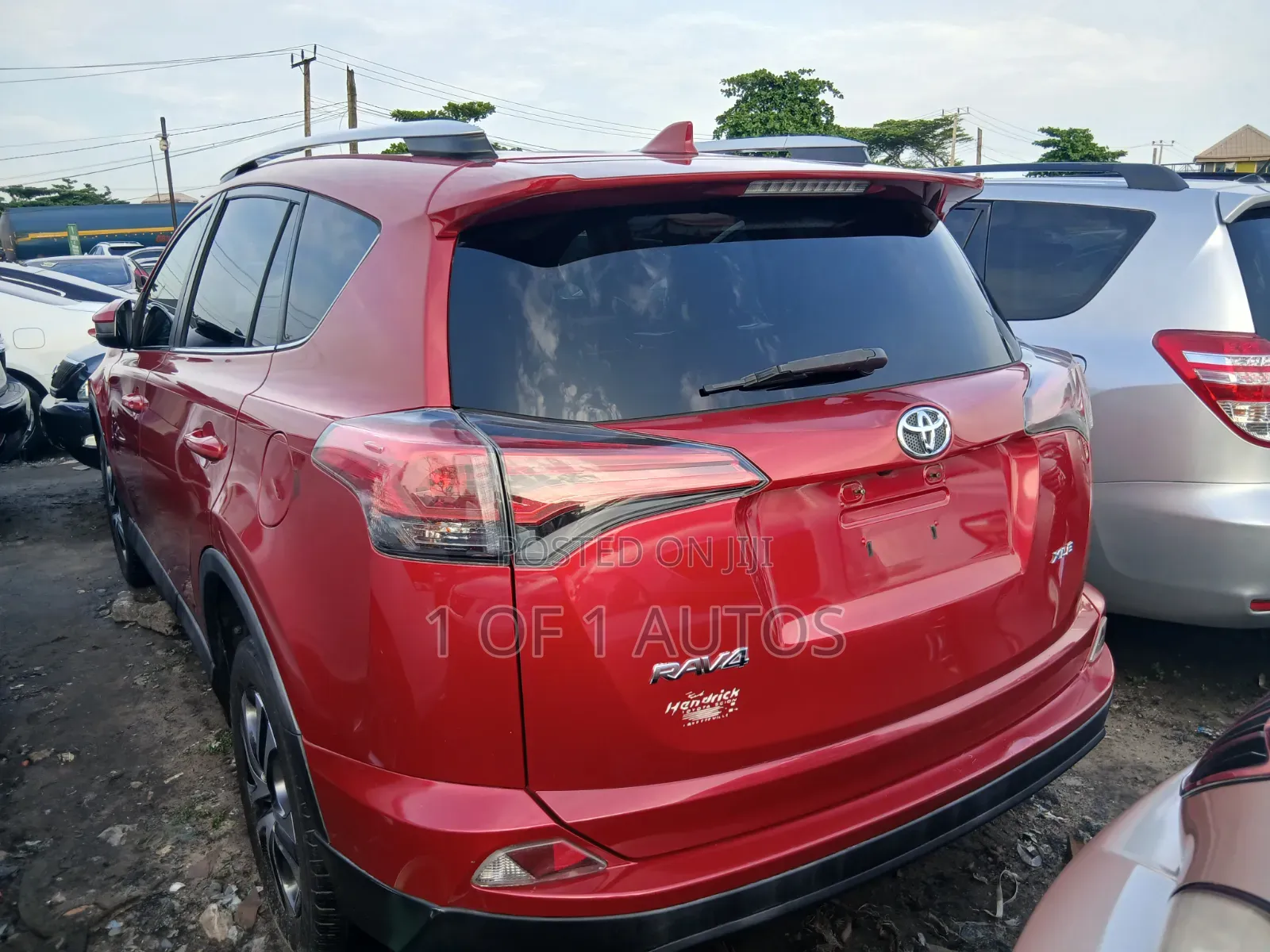 Toyota RAV4 XLE AWD (2.5L 4cyl 6A) 2016 Red