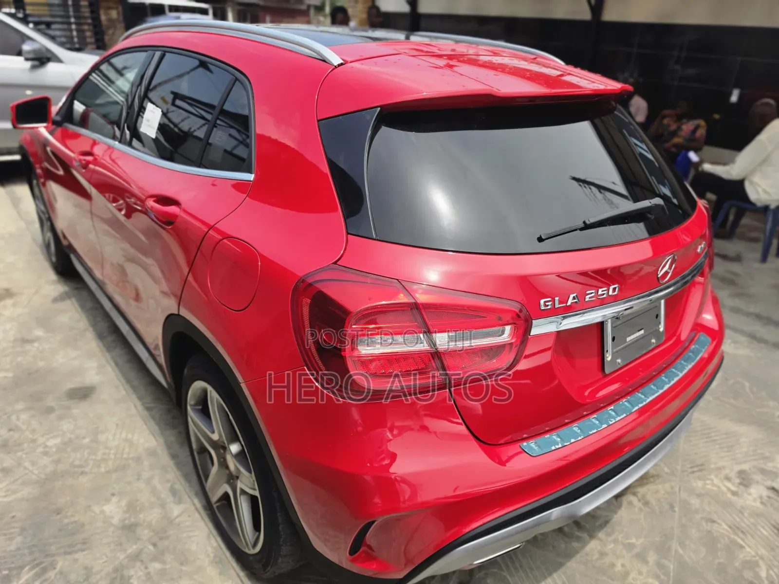 Mercedes-Benz GLA 250 2015 Red