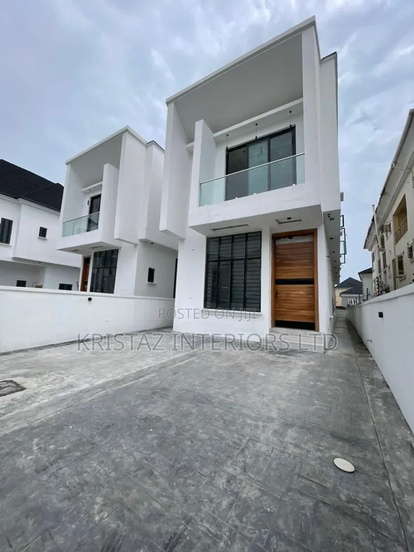 5bdrm Duplex in Osapa london for sale