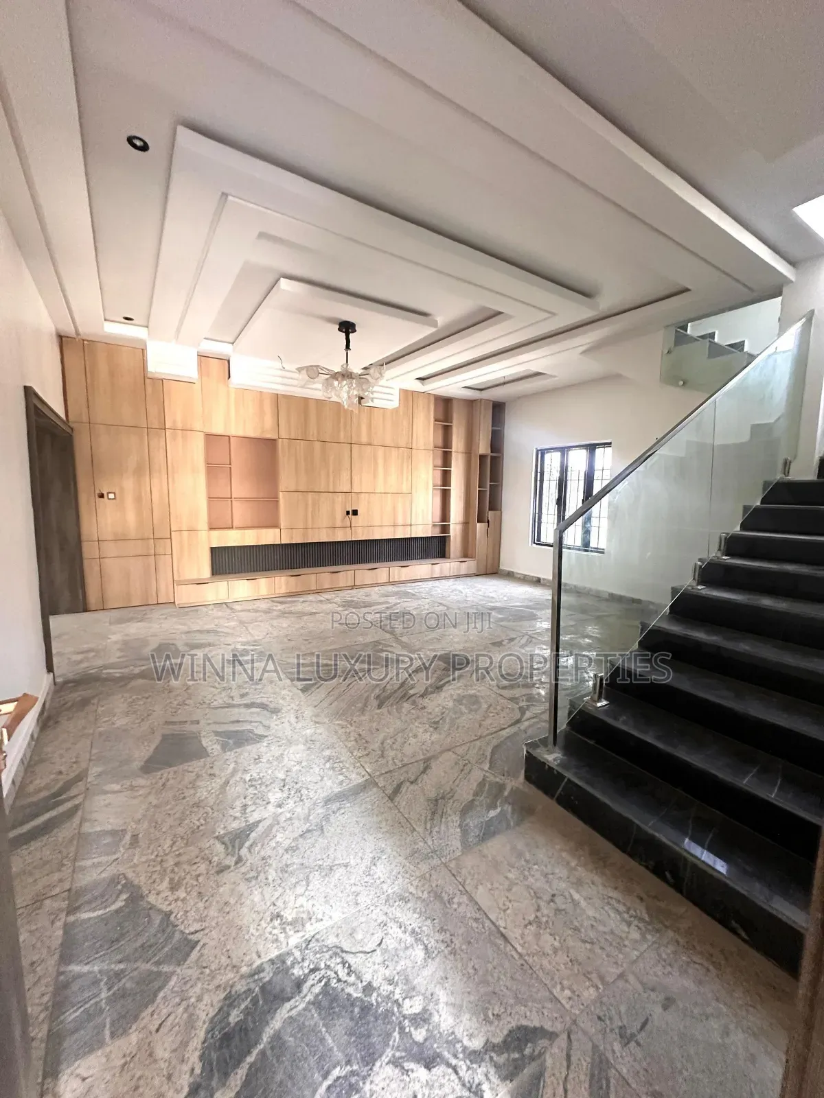 6bdrm Duplex in Gwarinpa Main for sale