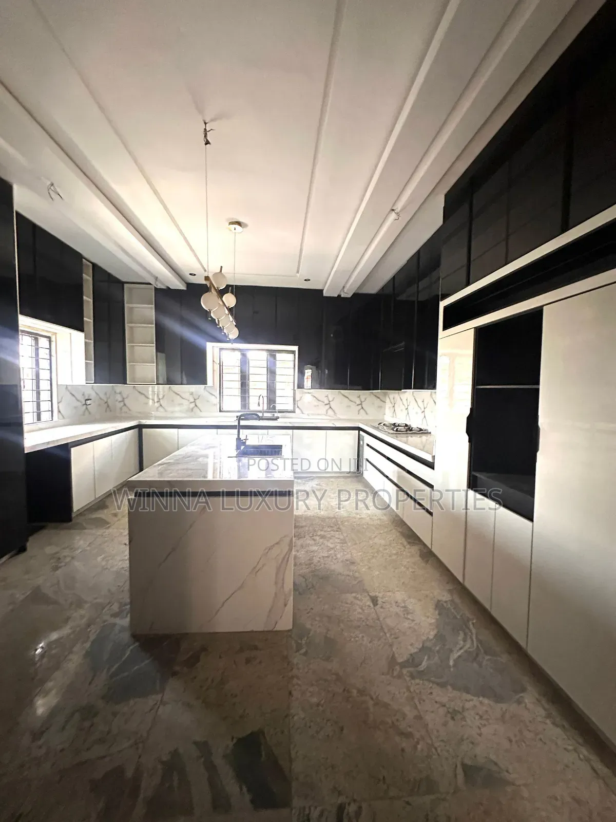 6bdrm Duplex in Gwarinpa Main for sale