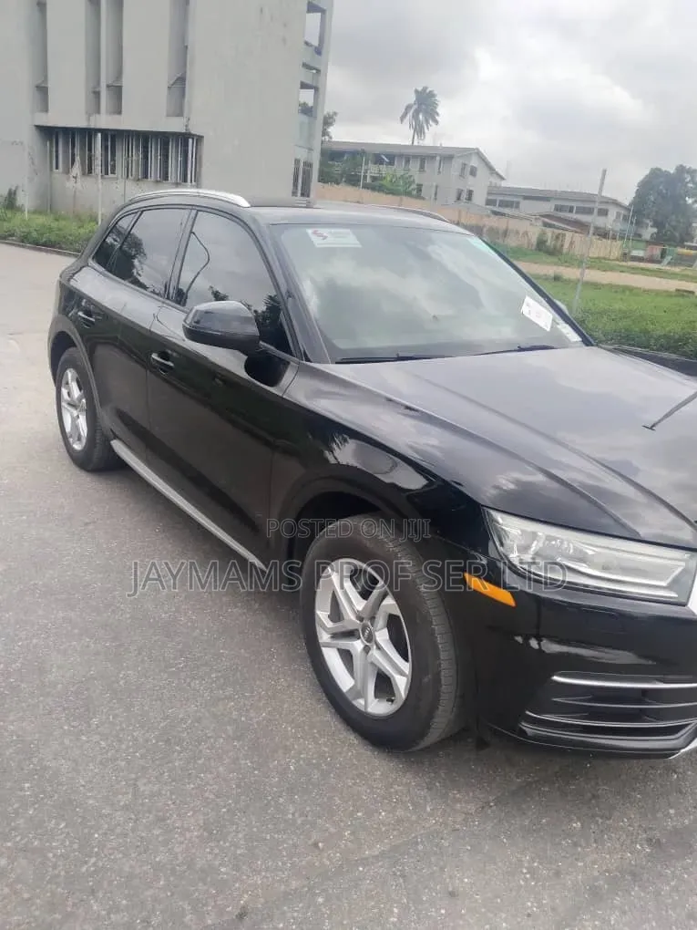 Audi Q5 2.0T Premium AWD quattro 2018 Black