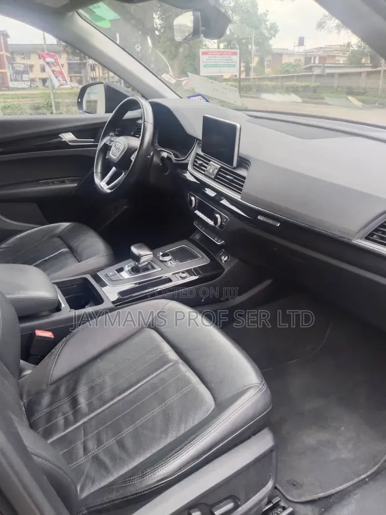 Audi Q5 2.0T Premium AWD quattro 2018 Black
