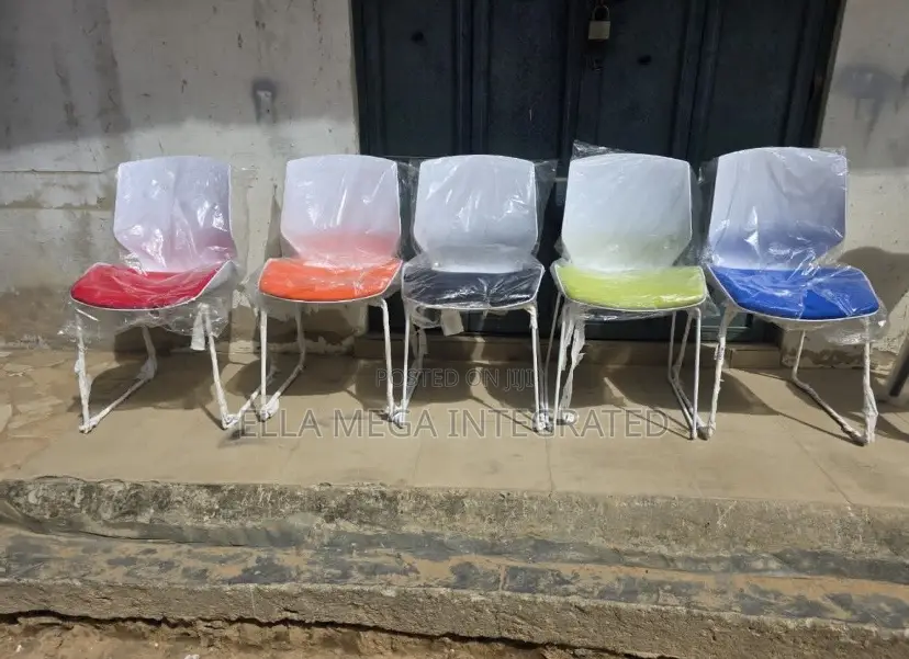 Plastic Visitors/ Restaurant Chair With Stainless Leg
