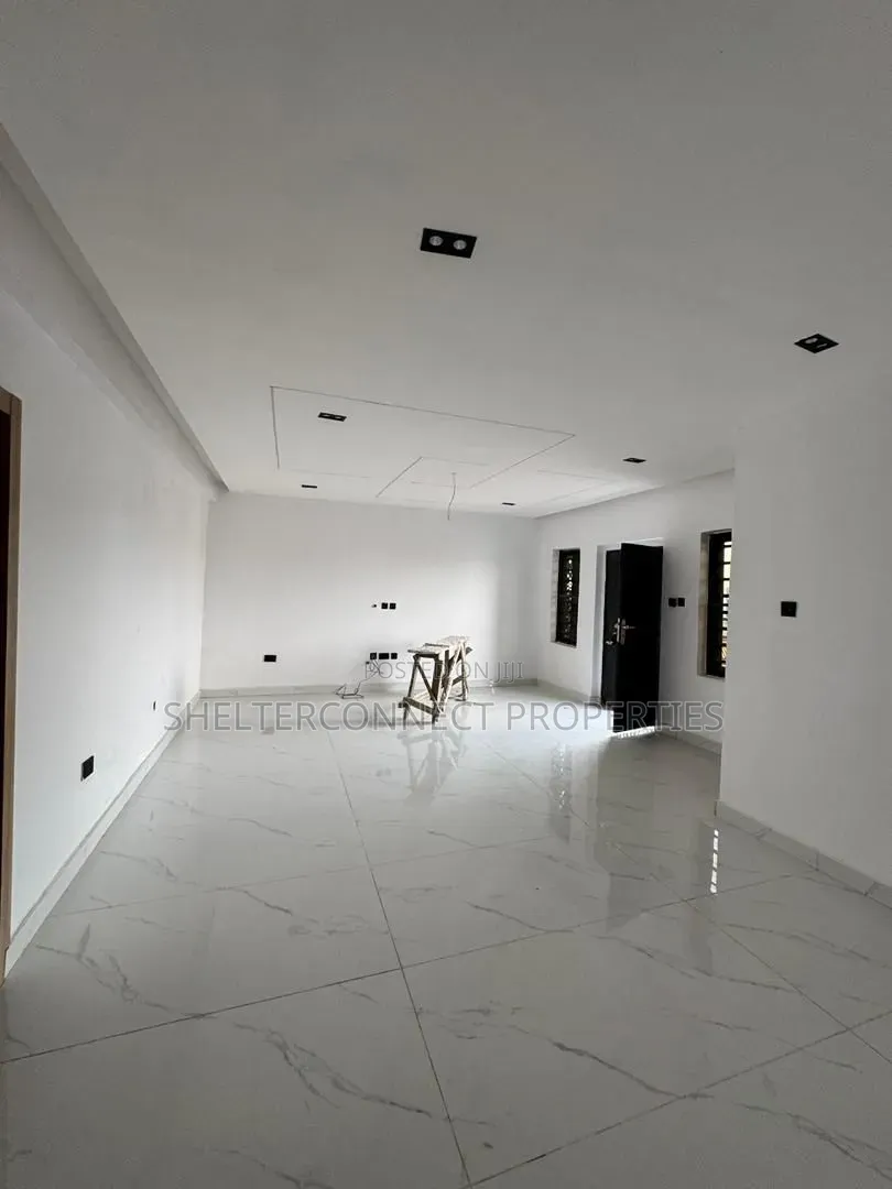 3bdrm Apartment in Sabo / Yaba for sale