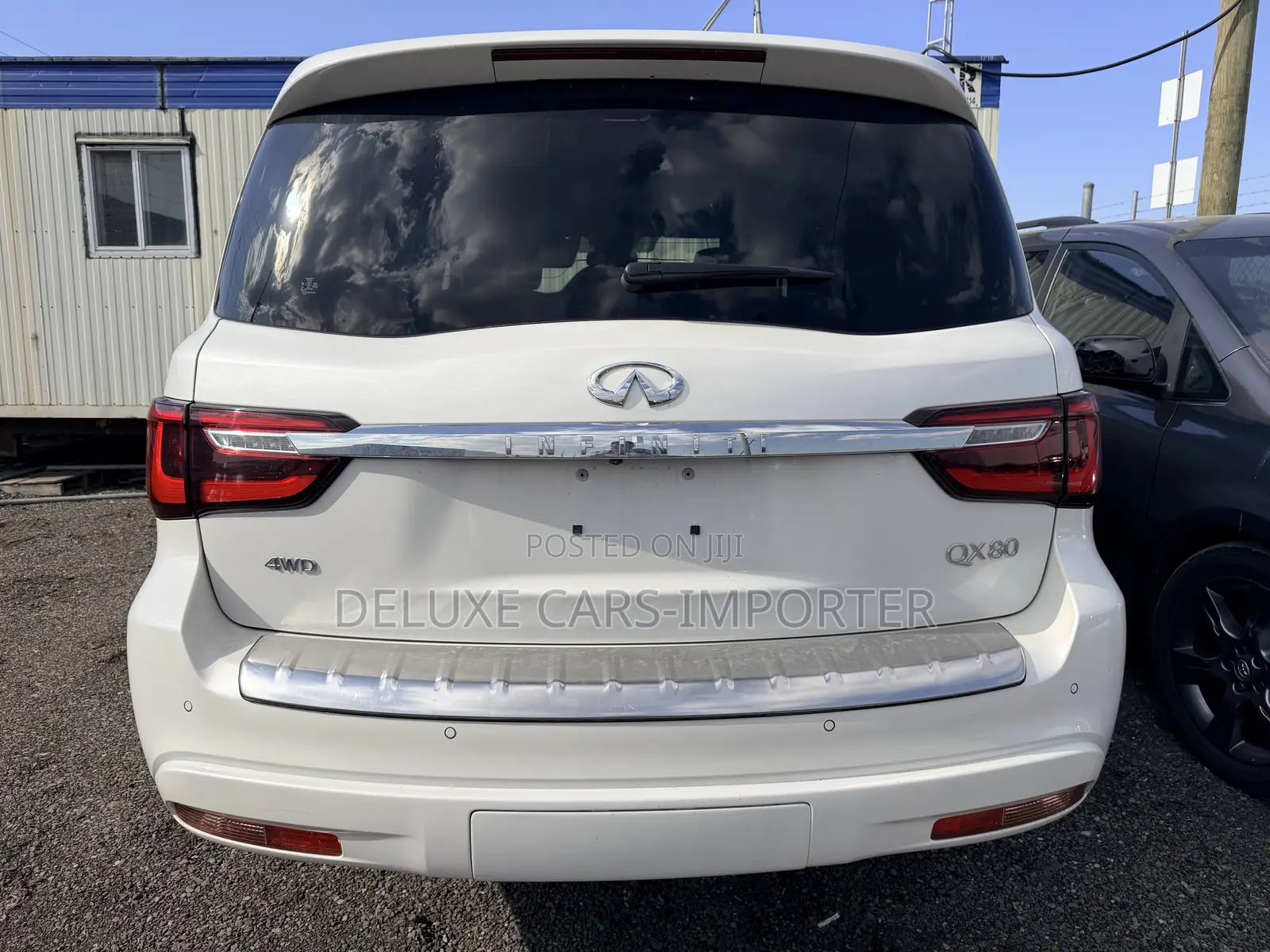 Infiniti QX80 PREMIUM SELECT 4WD 2023 White