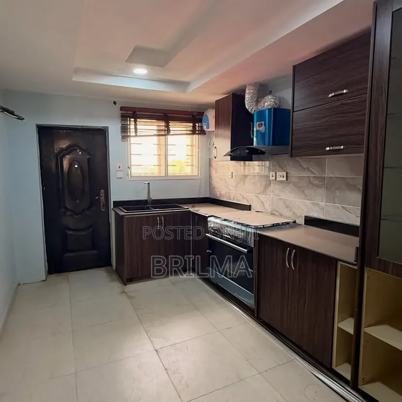 3bdrm Duplex in Garki for sale