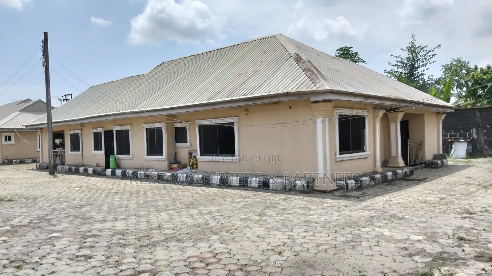 10bdrm Block of Flats in New Rd, Rumudara Off, Rumuodara for sale