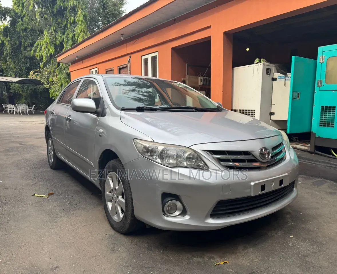 Toyota Corolla 2013 Silver