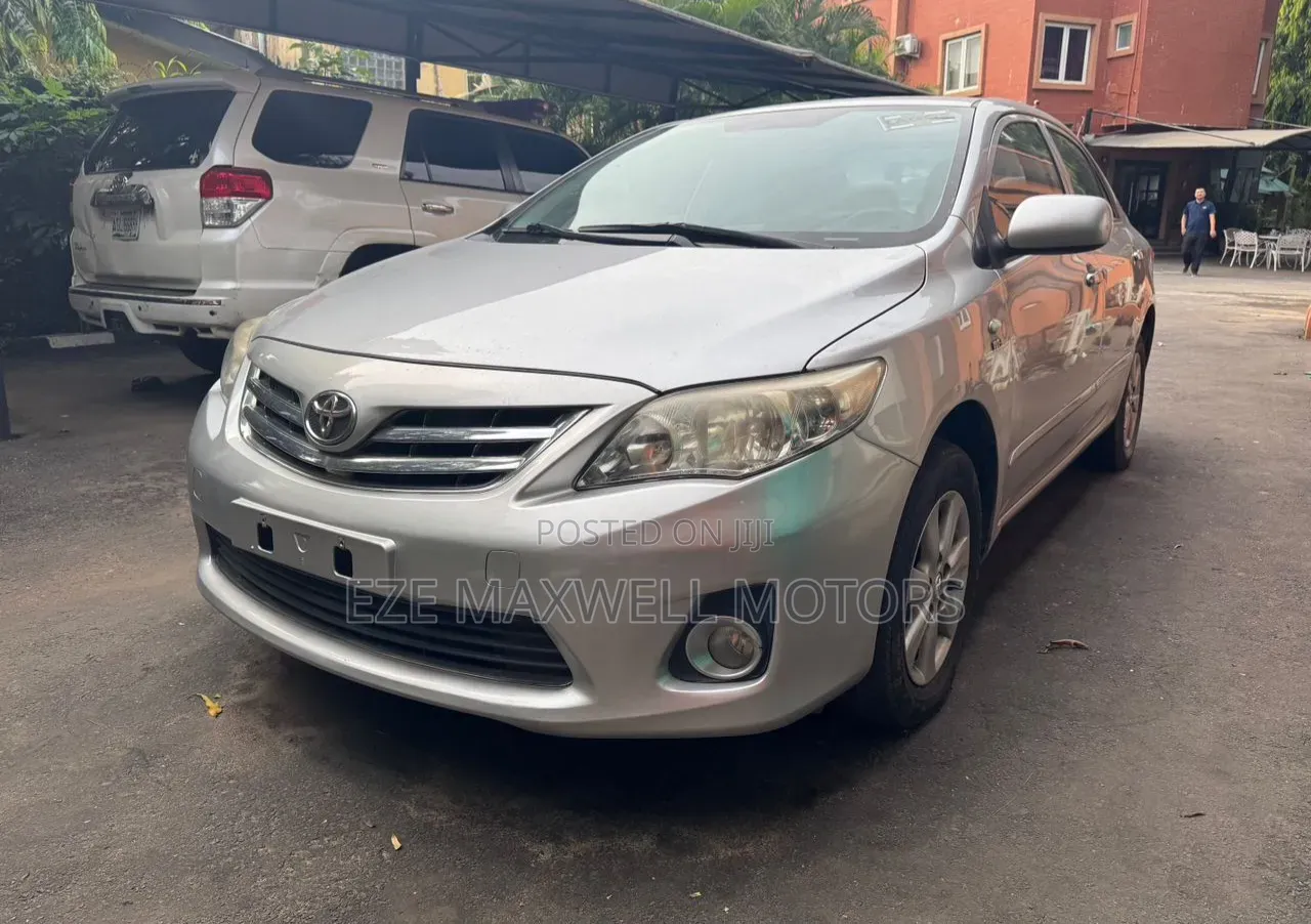 Toyota Corolla 2013 Silver