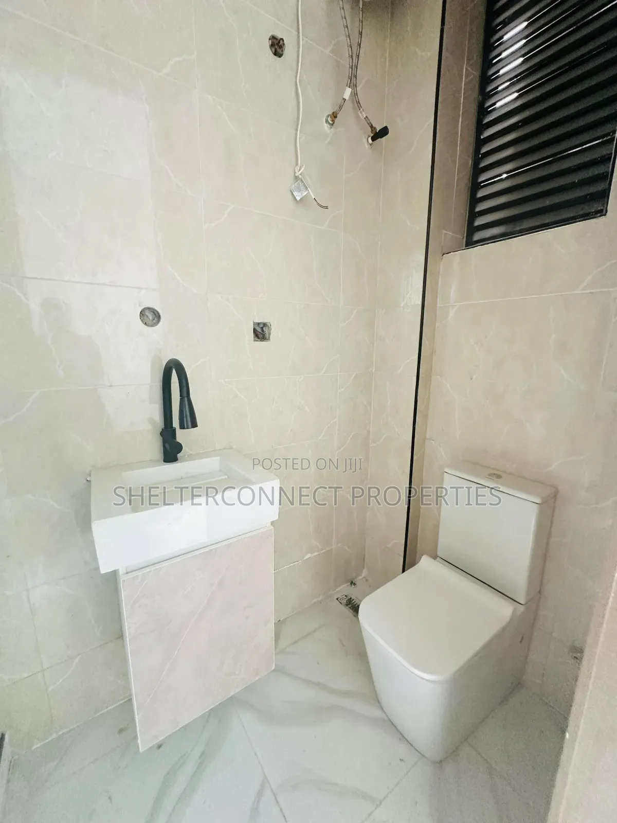 1bdrm Apartment in Lekki Phase 1 for sale