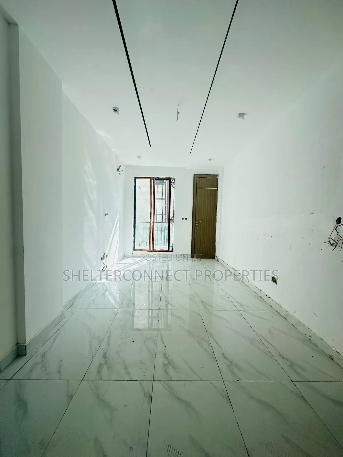 1bdrm Apartment in Lekki Phase 1 for sale