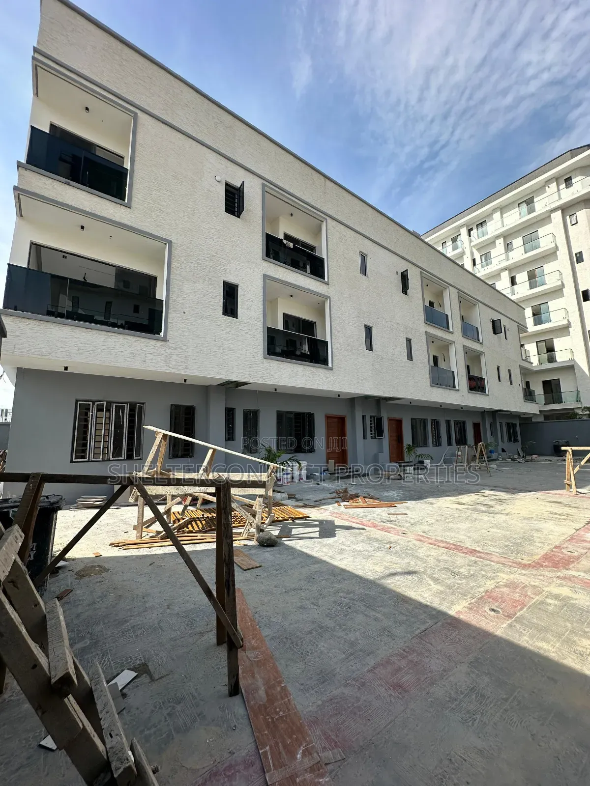 4bdrm Duplex in Lekki Phase 1 for sale