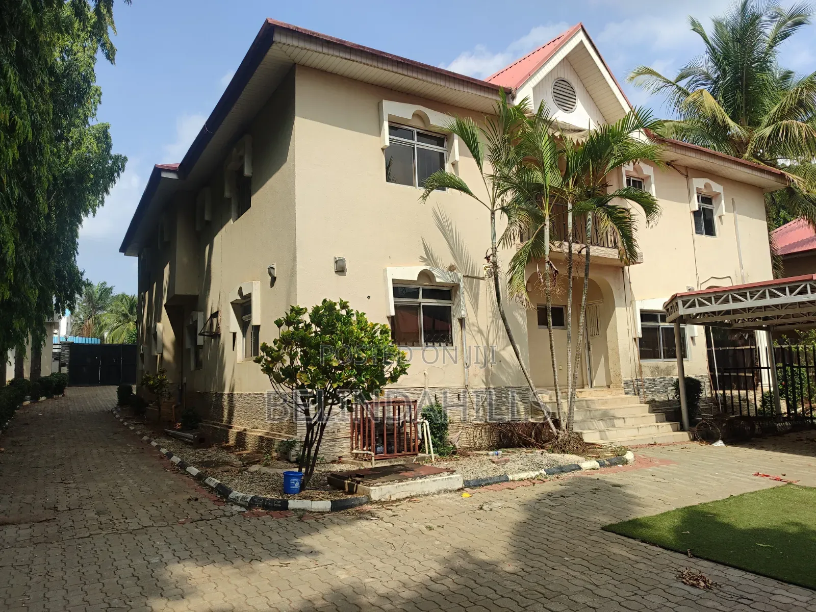 9bdrm Mansion in Maitama for rent