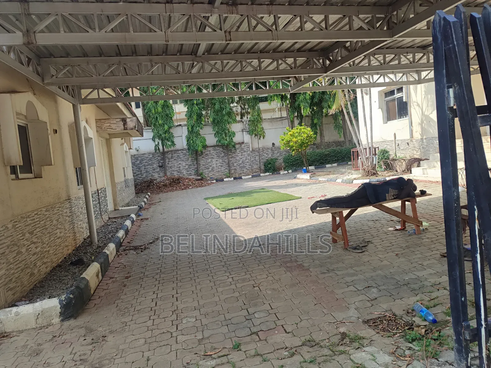 9bdrm Mansion in Maitama for rent