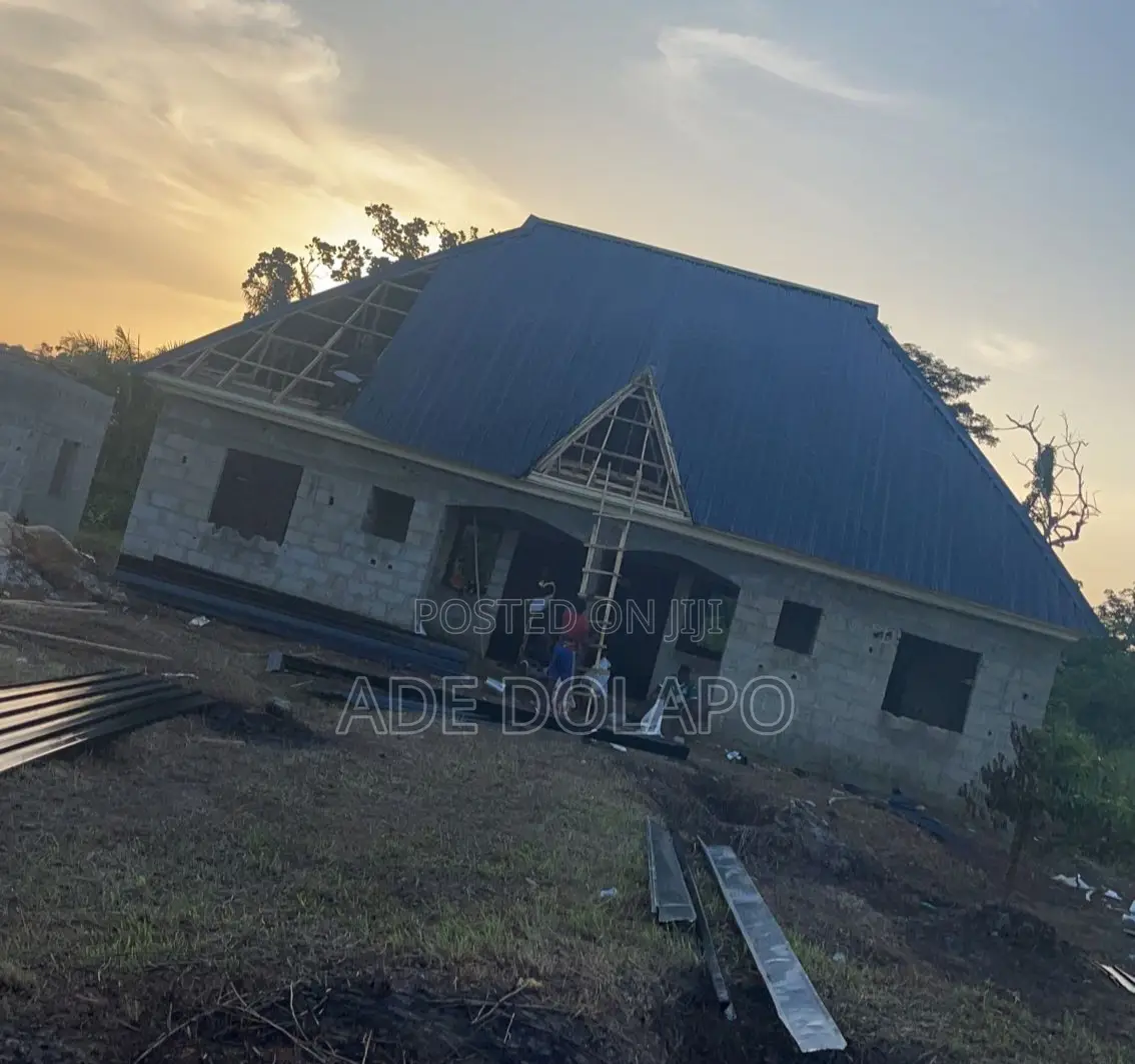 4bdrm House in Ajebo, Agbowa for Sale