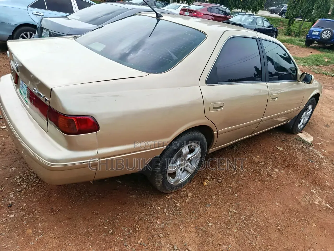 Toyota Camry 2000 Gold