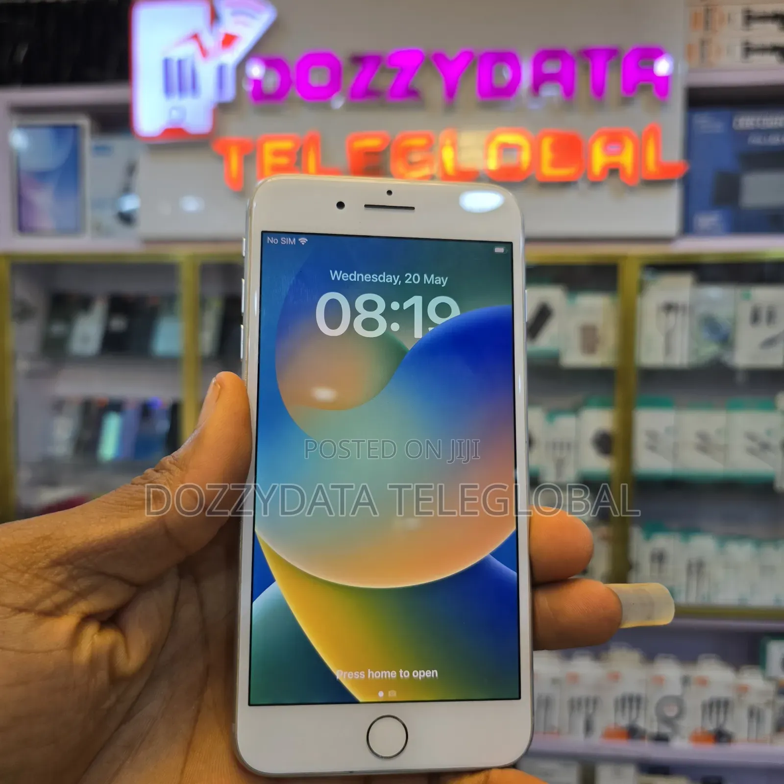 Apple iPhone 8 Plus 64 GB White