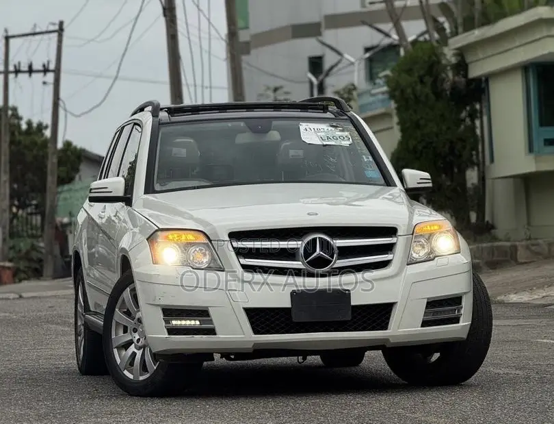 Mercedes-Benz GLK-Class 350 4MATIC 2011 White