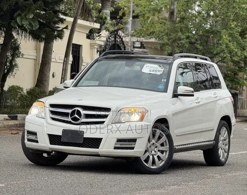 Mercedes-Benz GLK-Class 350 4MATIC 2011 White