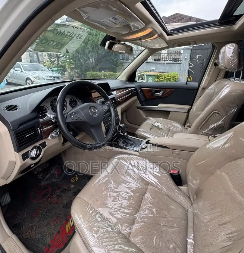 Mercedes-Benz GLK-Class 350 4MATIC 2011 White
