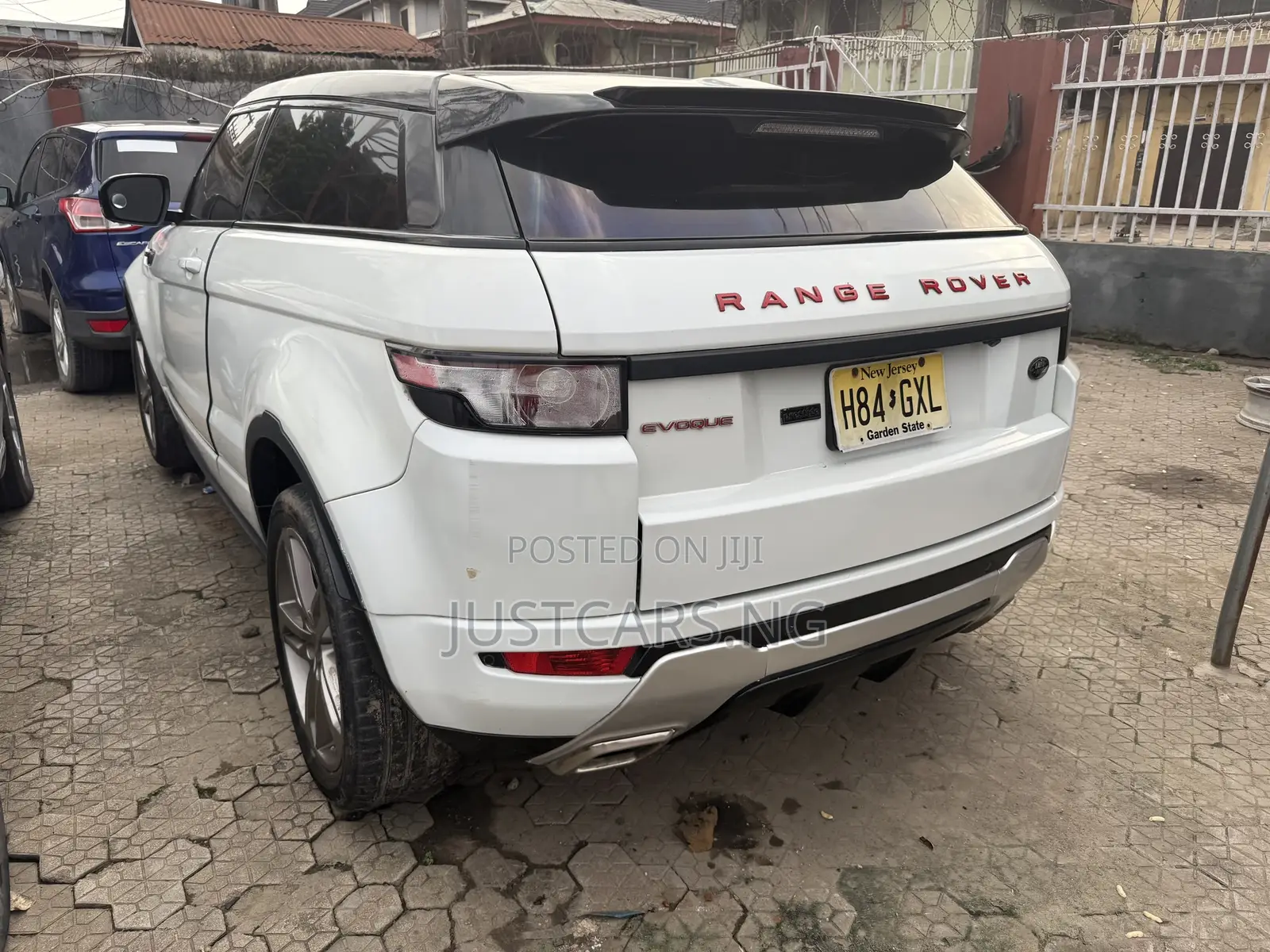 Land Rover Range Rover Evoque Pure Plus 4x4 Coupe (2.0L 4cyl 9A) 2014