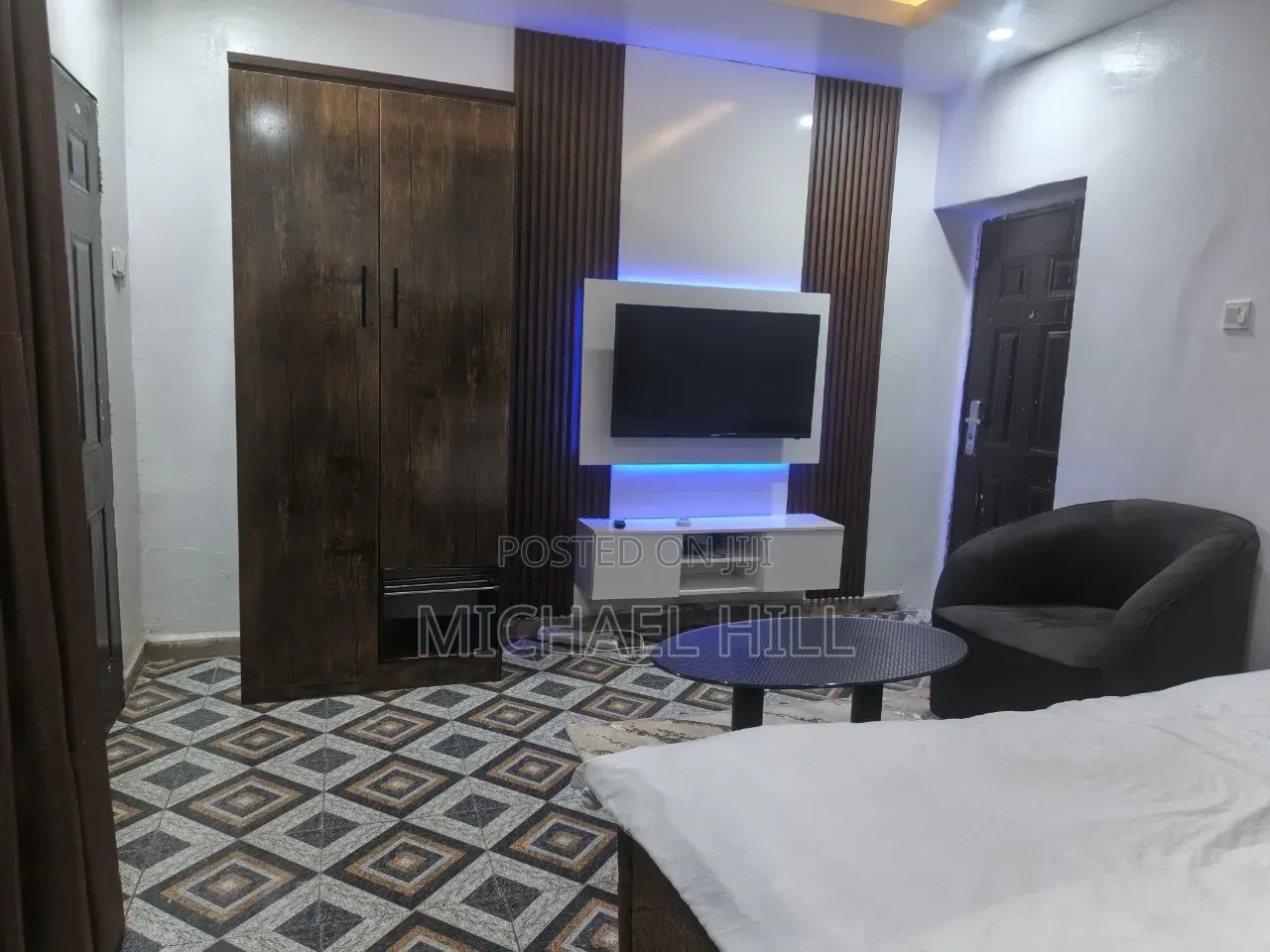 Modest Self-Con Apartment