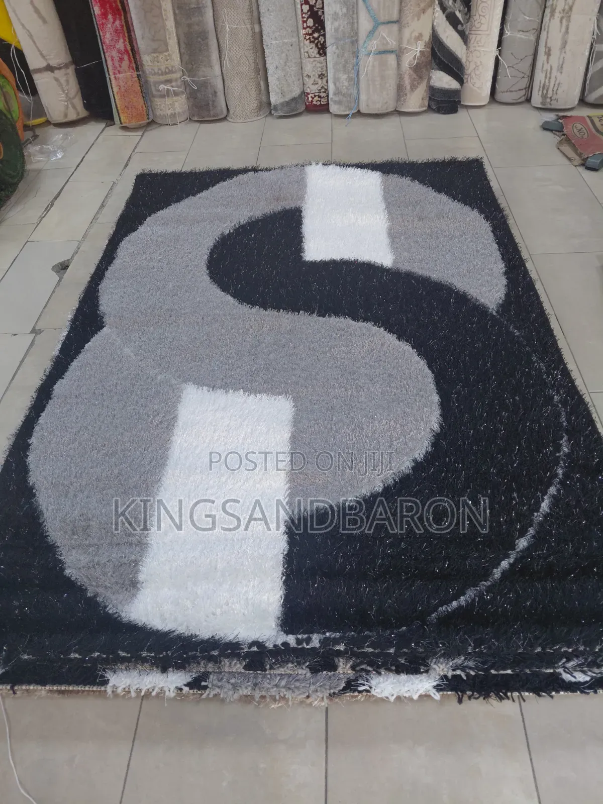 4x6ft Black, Gray and White Shaggy Center Rug