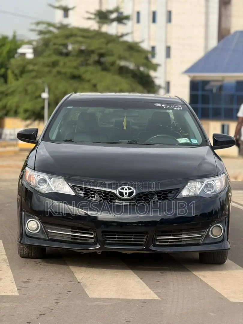 Toyota Camry SE 4dr Sedan (2.5L 4cyl 6A) 2014 Black