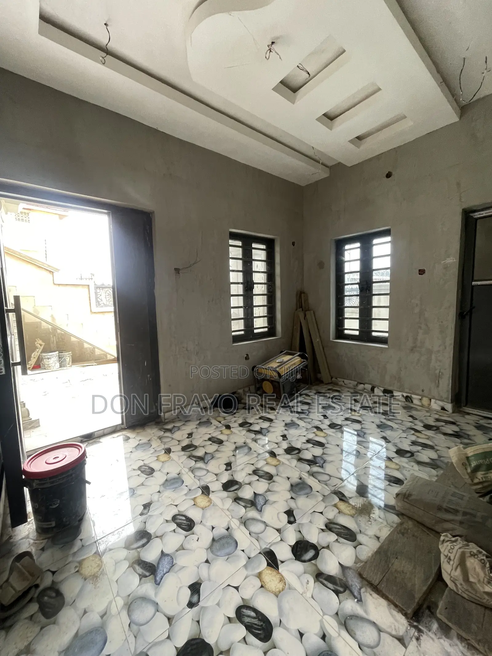 5bdrm Duplex in Akeke Bashorun, Basorun for rent