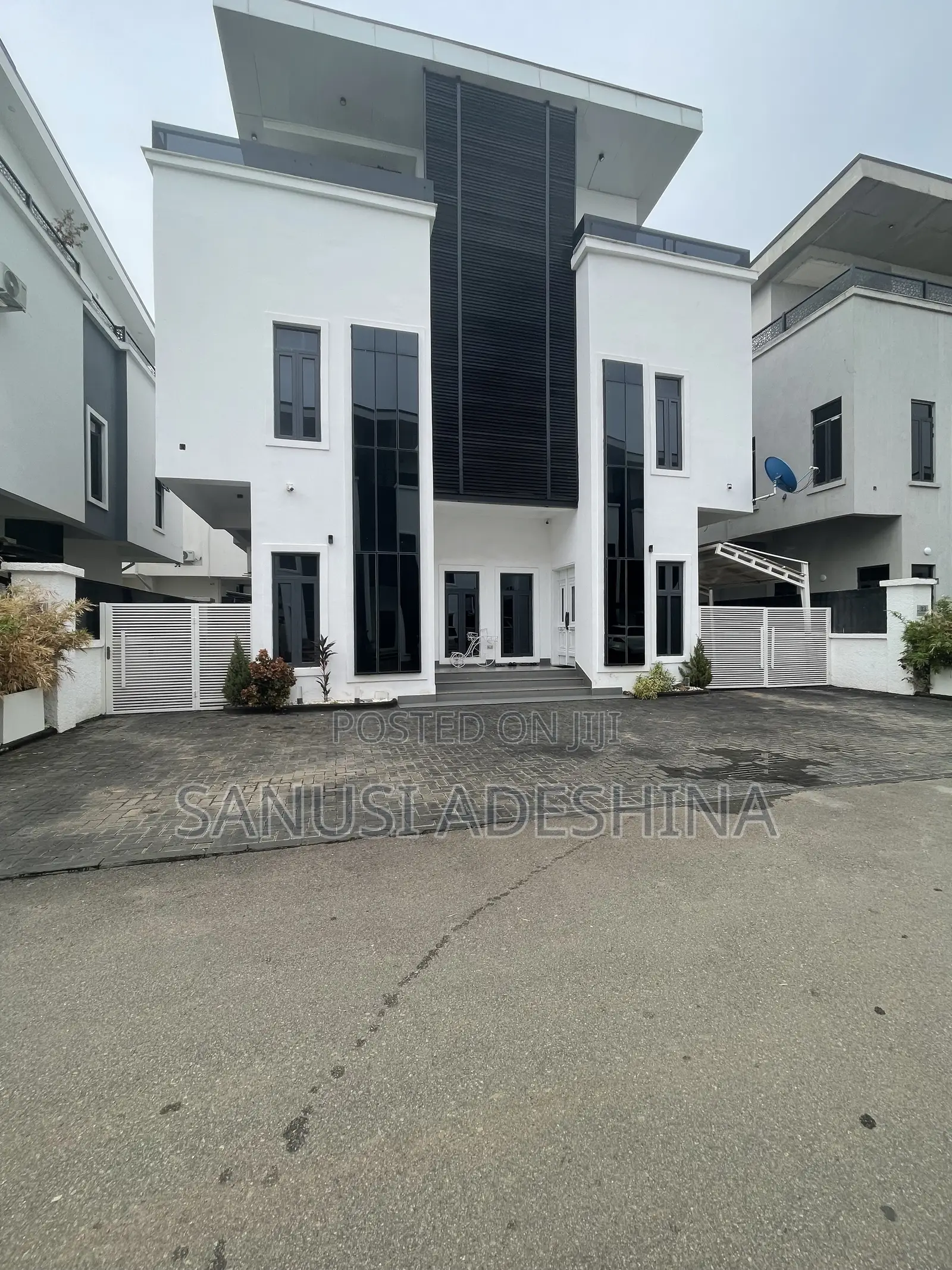 5bdrm Duplex in Jahi Gilmore,Fct for sale