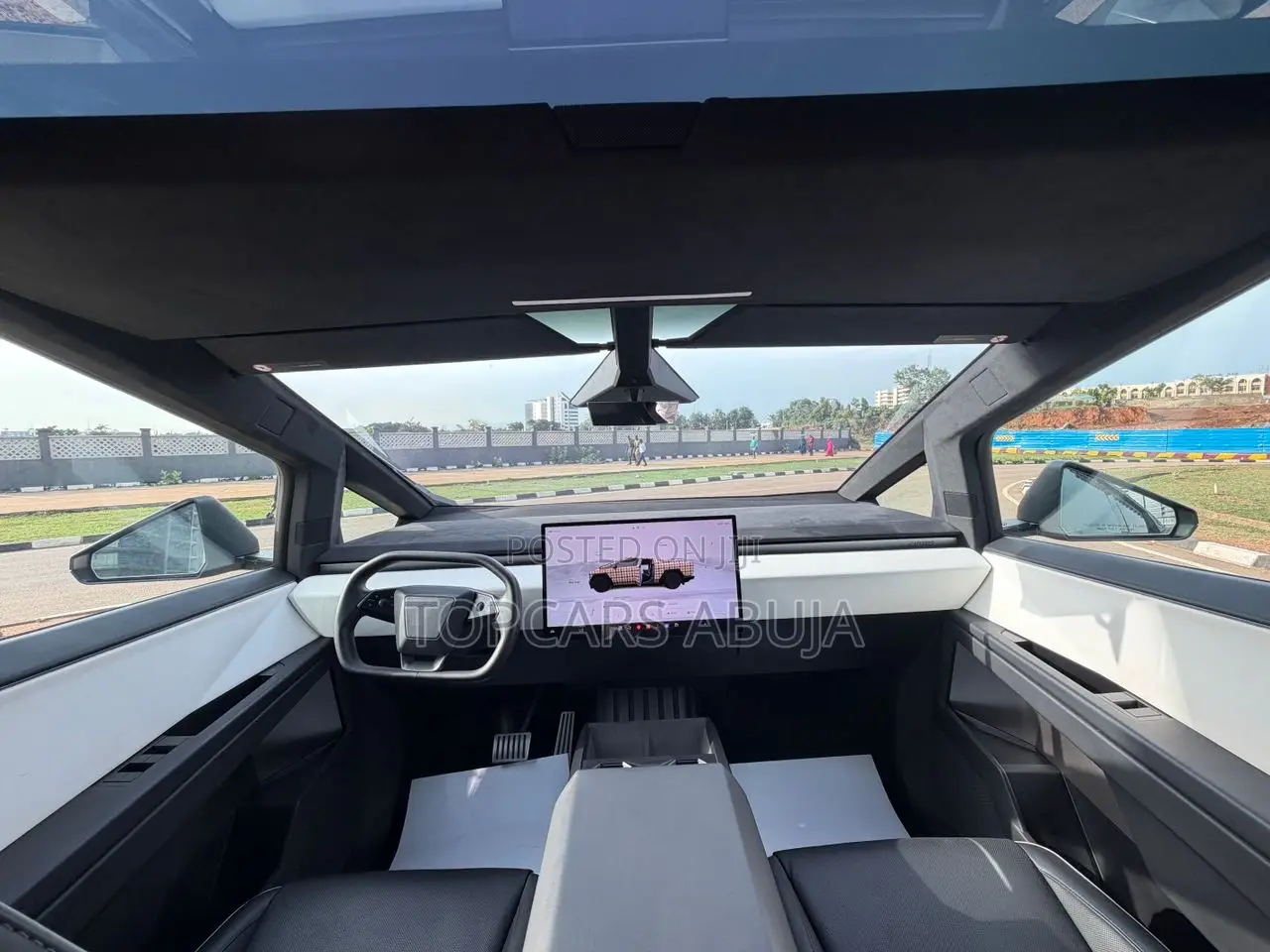 Tesla Cybertruck Cyberbeast AWD 2025 Silver