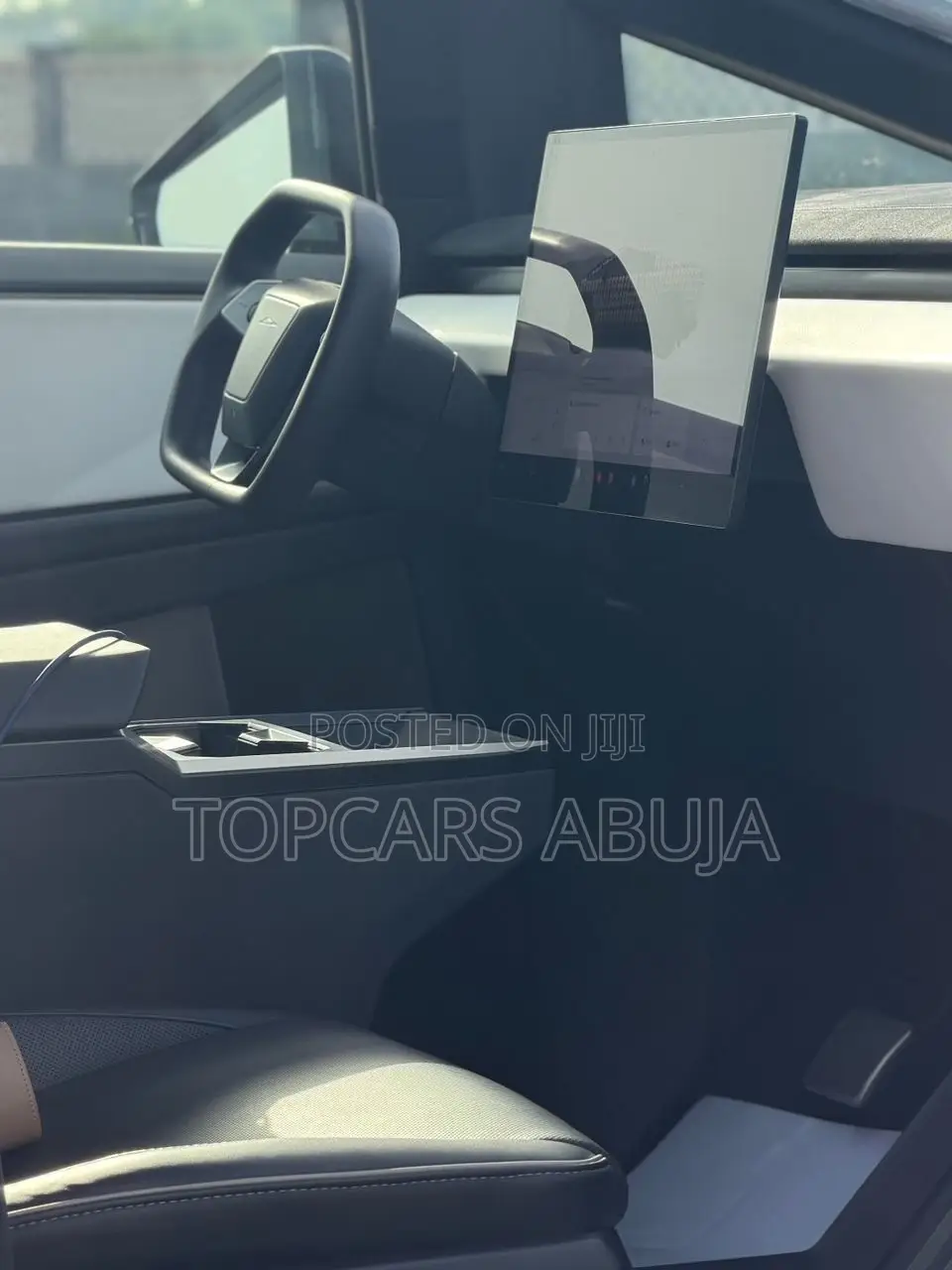 Tesla Cybertruck Cyberbeast AWD 2025 Silver