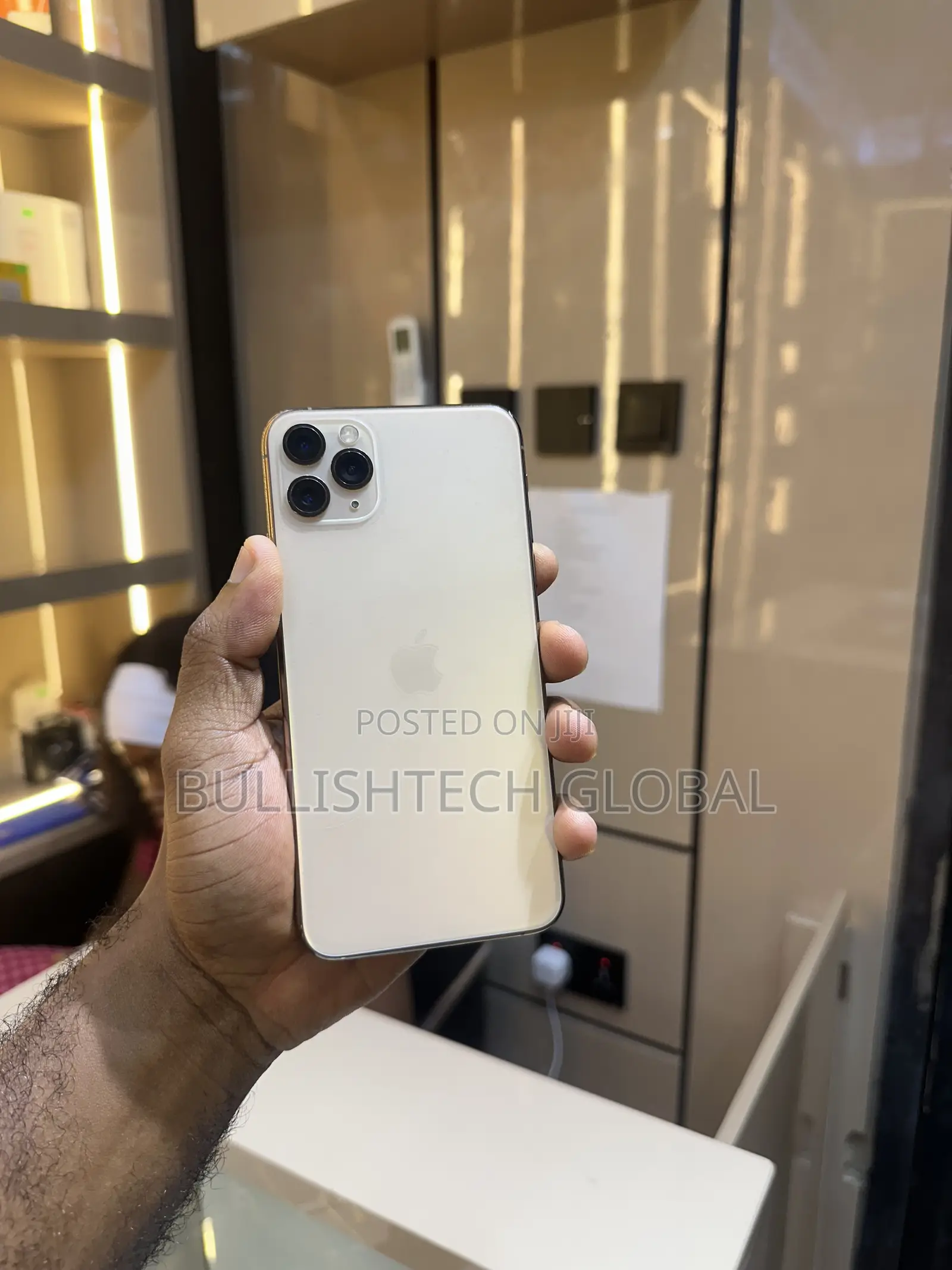 Apple iPhone 11 Pro Max 64 GB Gold