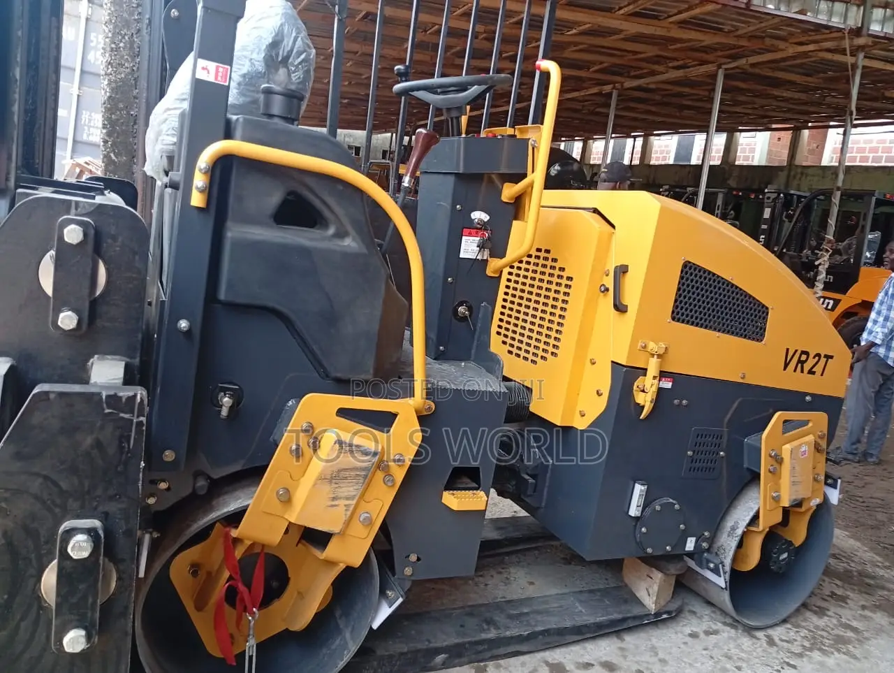 Articulated Double Drum Vibratory Road Roller Compacting Machine 2ton