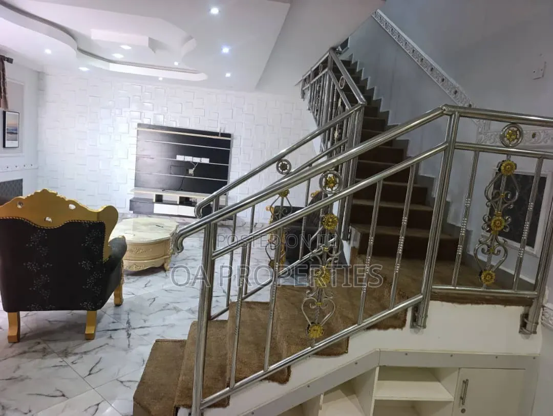 Furnished 5bdrm Duplex in Customs Gate, for sale