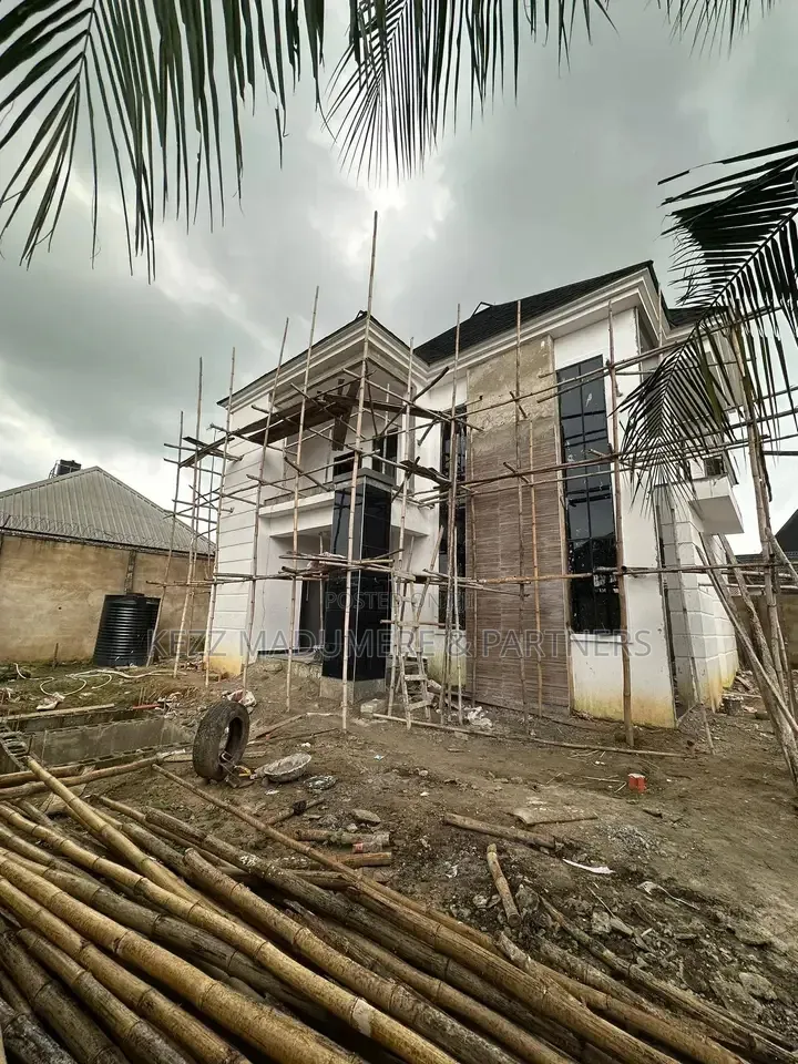 6bdrm Duplex in Igbo Etche, Rumuokwurusi for sale