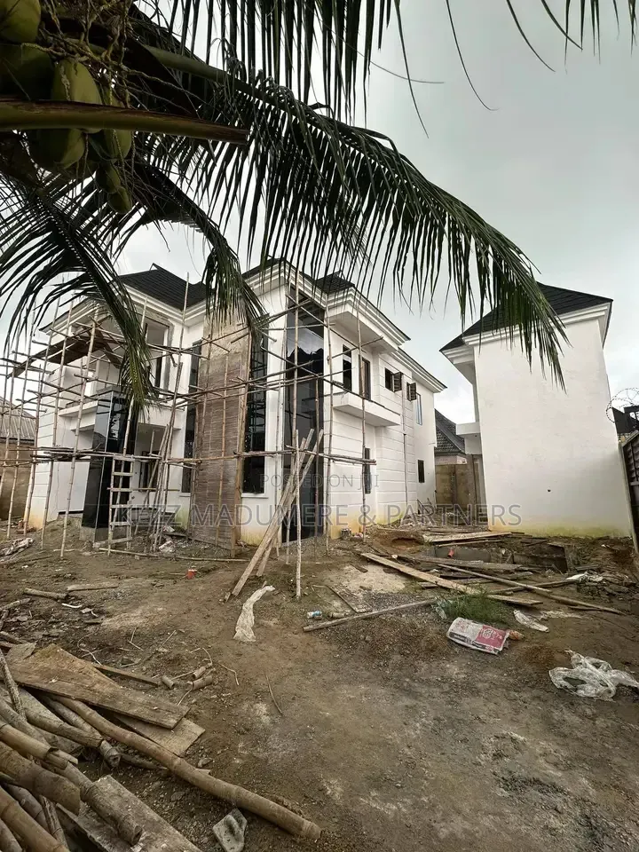 6bdrm Duplex in Igbo Etche, Rumuokwurusi for sale