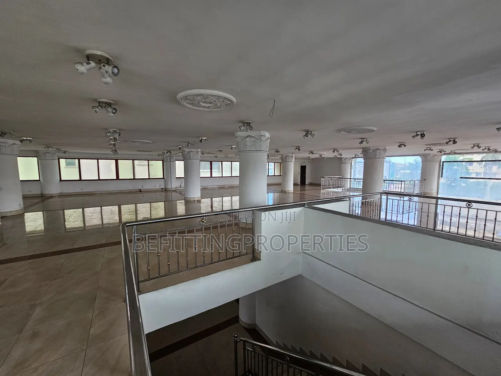 1000sqm Office Space Available for Lease