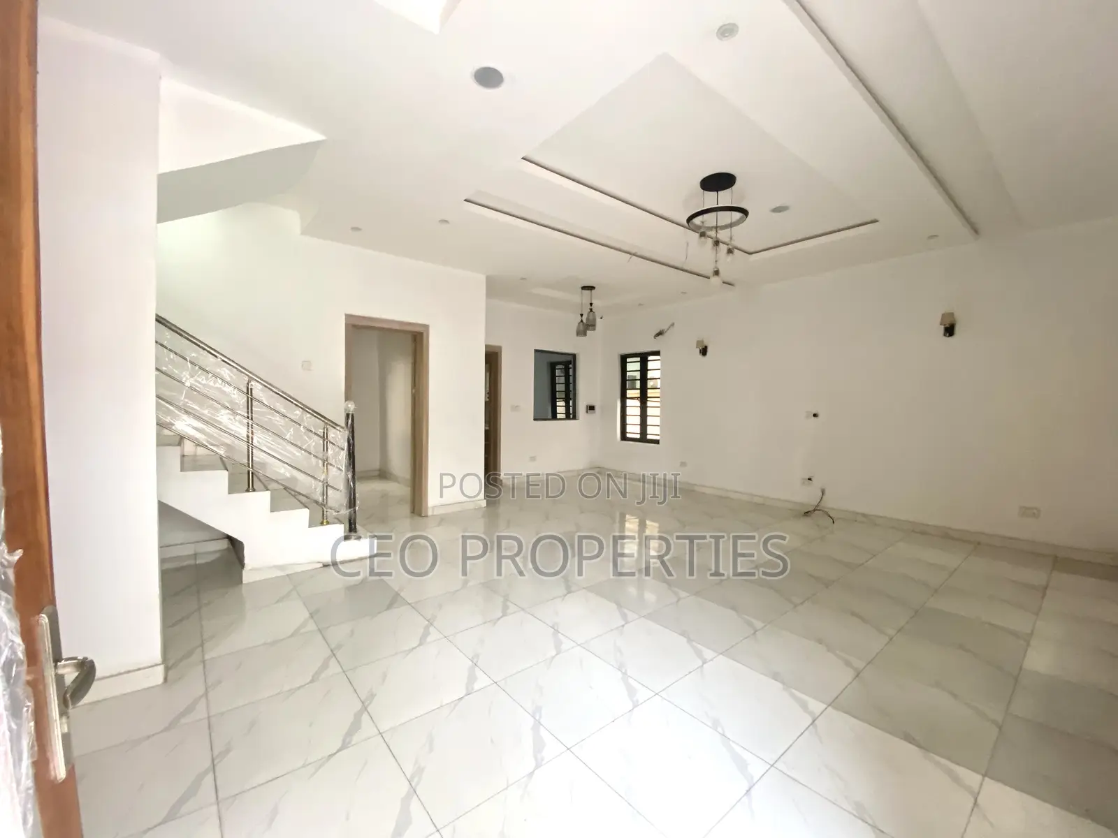 4bdrm Duplex in Ikota Vila for sale