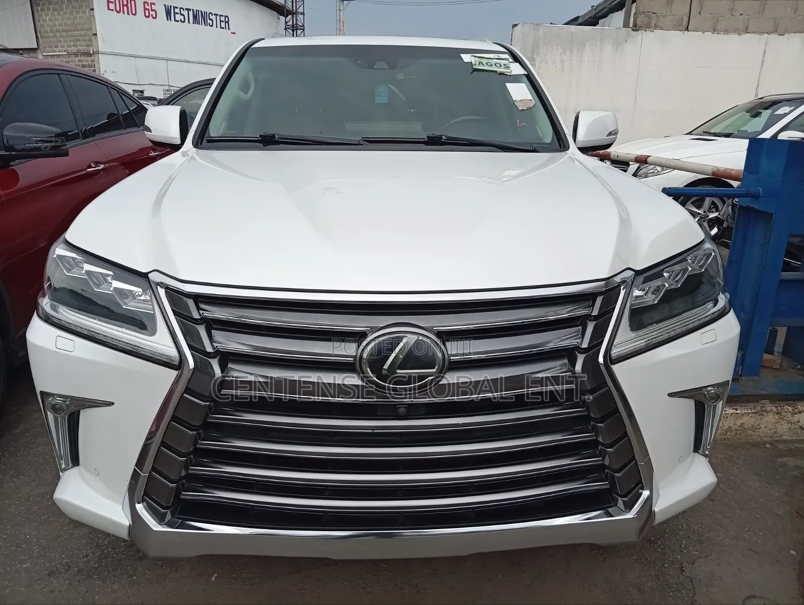 Lexus LX 570 AWD 2016 White