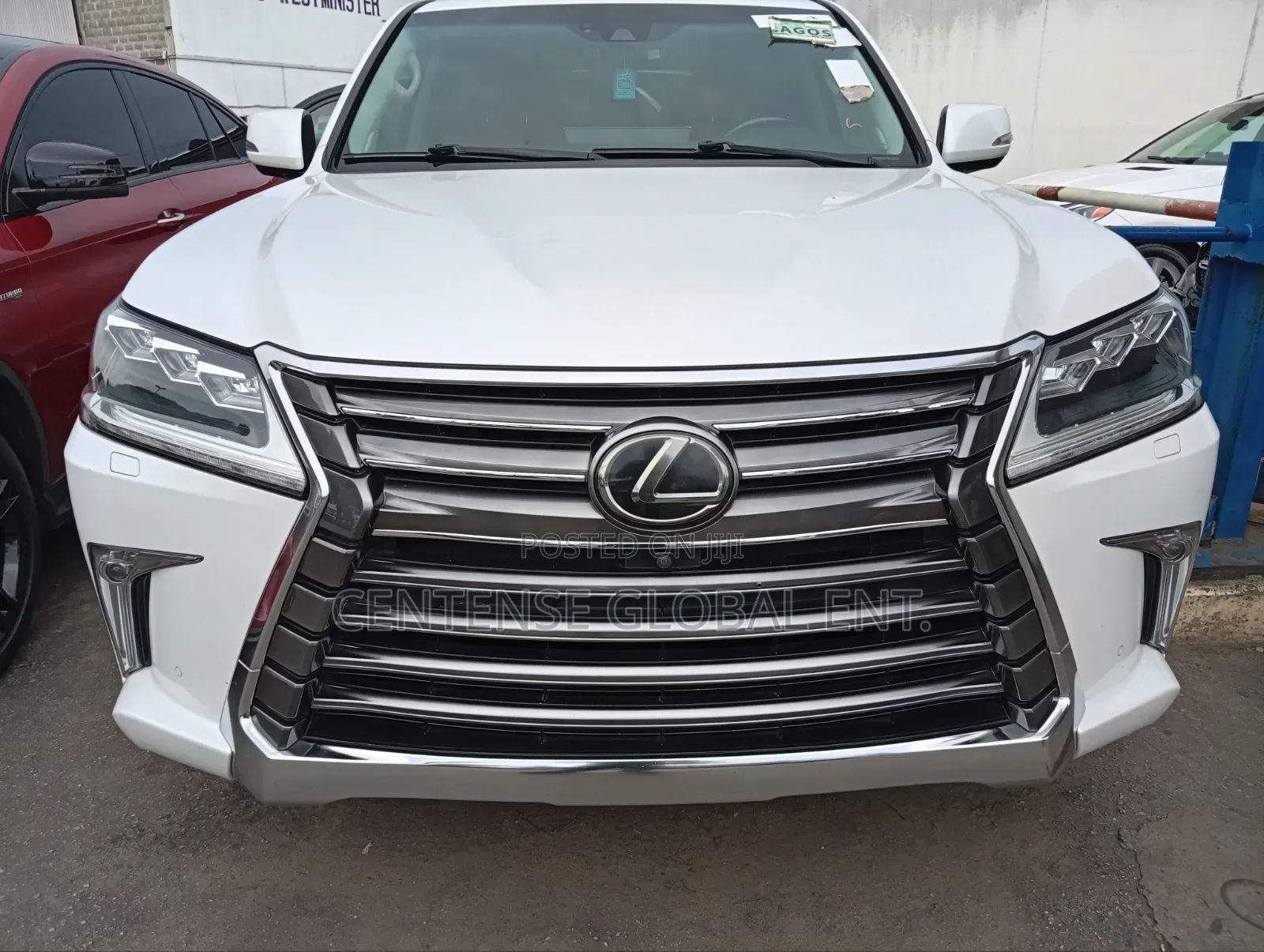 Lexus LX 570 AWD 2016 White