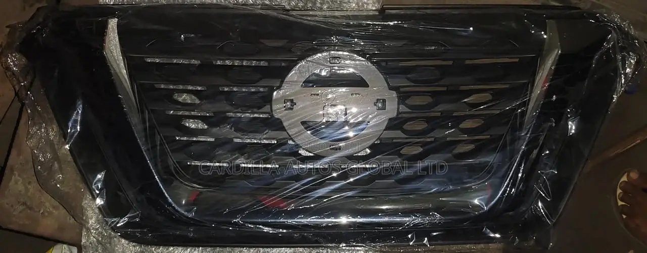 Front Grille Nissan Kick 2014