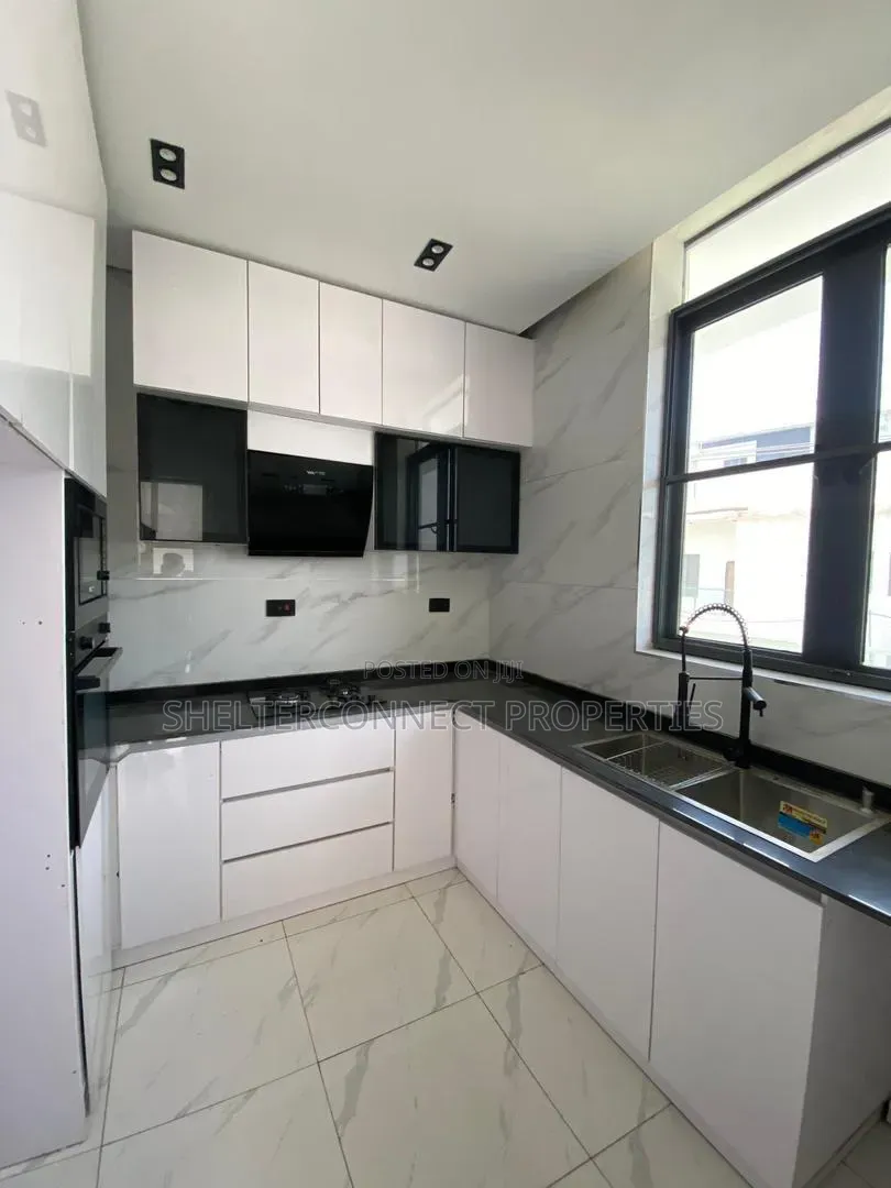2bdrm Apartment in Ologolo for sale