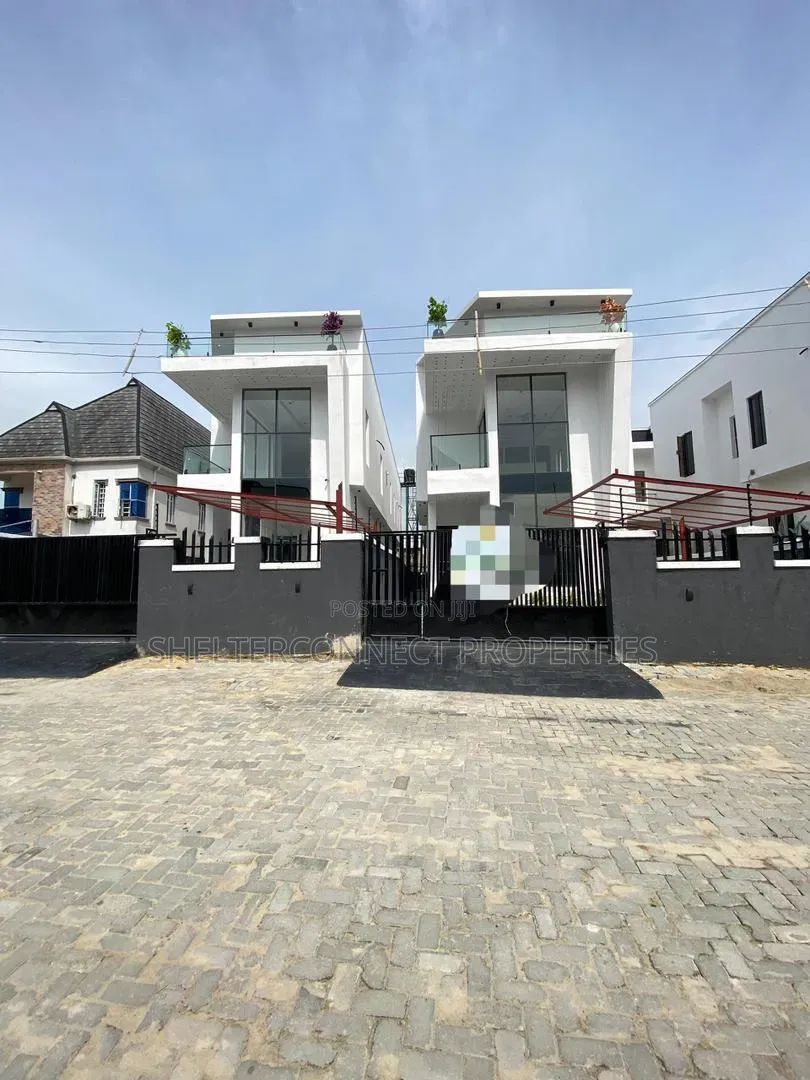 5bdrm Duplex in Sangotedo for sale
