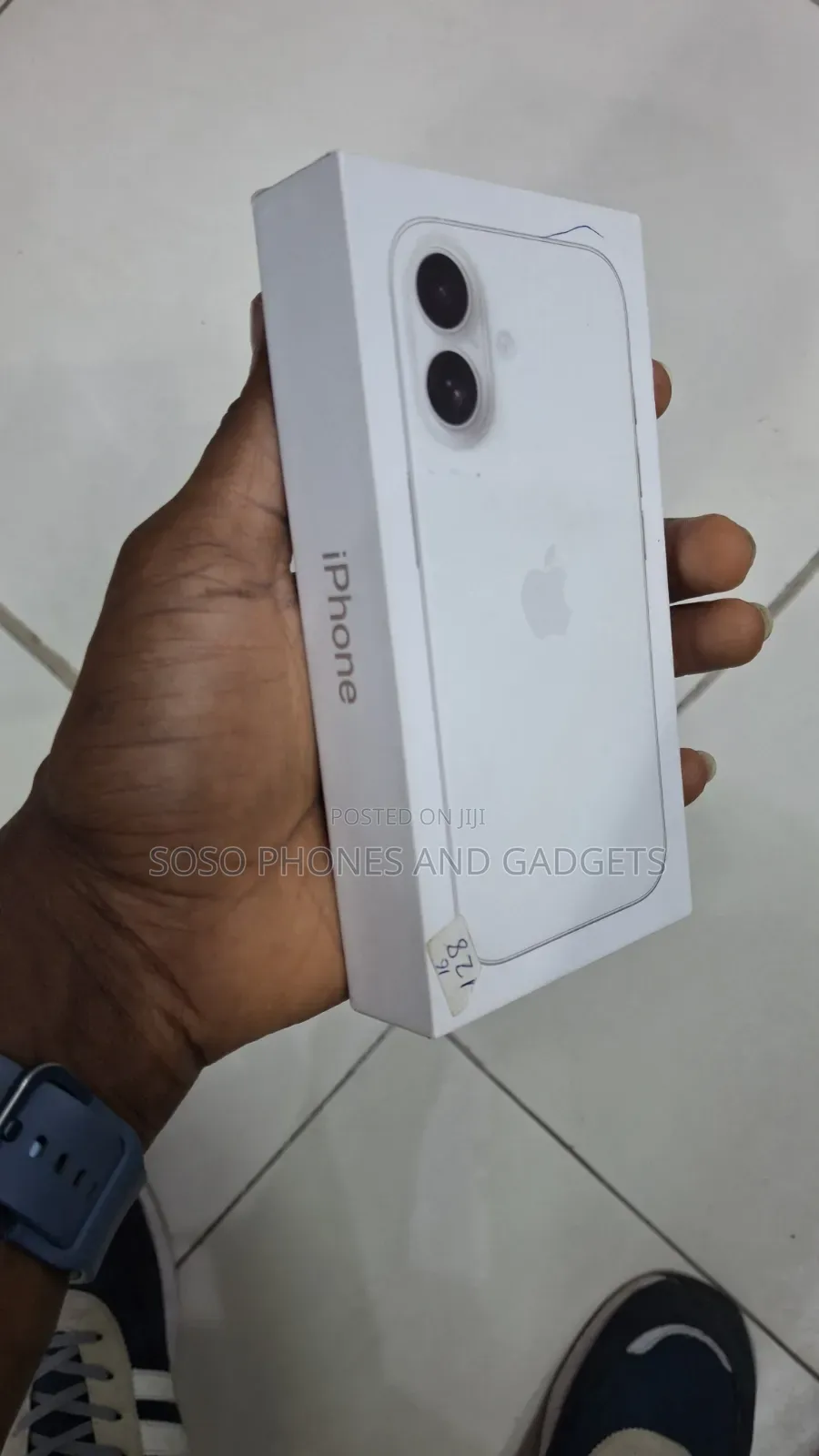 New Apple iPhone 16 128 GB White